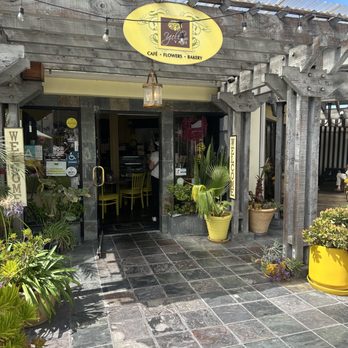 Yellow Vase - Entrance - Bakeries Near Me - Redondo Beach, California Yellow Vase - Entrance - Bakeries Near Me - Redondo Beach, California
