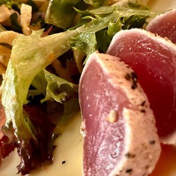 J. Alexander's - Ahi Tuna Salad - New American Near Me - Franklin, Tennessee