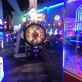 Great Wolf Lodge - game room - Water Parks Near Me - Gurnee, Illinois Great Wolf Lodge - game room - Water Parks Near Me - Gurnee, Illinois