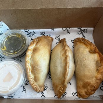 DelSur Empanadas - Empanadas - Food Trucks Near Me - Minnetonka, Minnesota DelSur Empanadas - Empanadas - Food Trucks Near Me - Minnetonka, Minnesota