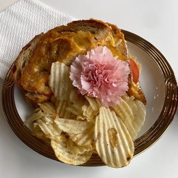 You Make Me Bloom - Grilled cheese with tomato - Flowers & Gifts Near Me - Shelby Township, Michigan You Make Me Bloom - Grilled cheese with tomato - Flowers & Gifts Near Me - Shelby Township, Michigan