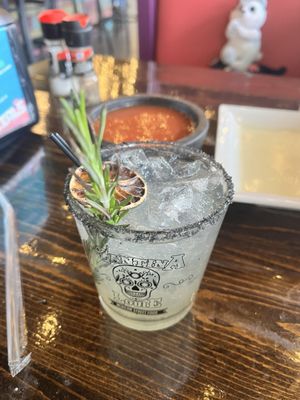 Cantina Louie by null