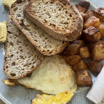Mon Vert Cafe - Breakfast plate - Cafes Near Me - Woodstock, Vermont