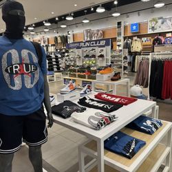 Champs Sports