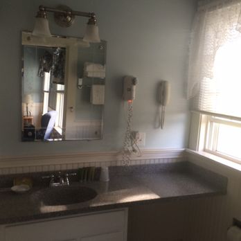 Sebasco Harbor Resort - Bathroom rm 206 - Resorts Near Me - Sebasco Estates, Maine