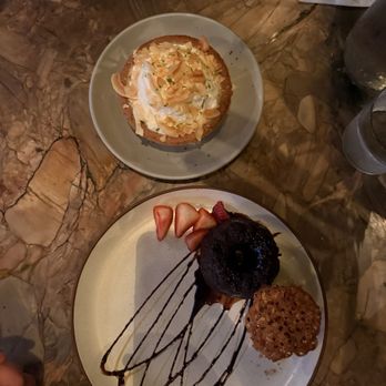 Earl’s - Dessert - Cocktail Bars Near Me - Honolulu, Hawaii