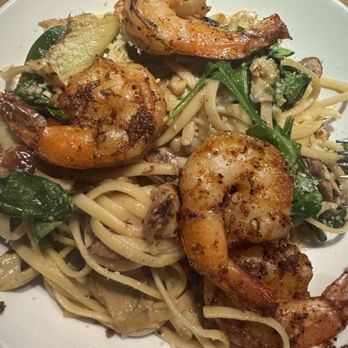 Cafe 4 - Vegetable pasta added shrimp - Comfort Food Near Me - Knoxville, Tennessee