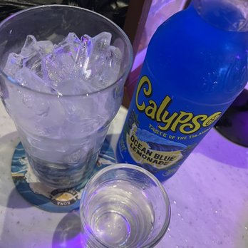 Skybox Taphouse - Blue Ras Lemonade, Ice, Grey Goose - Pizza Near Me - Honolulu, Hawaii Skybox Taphouse - Blue Ras Lemonade, Ice, Grey Goose - Pizza Near Me - Honolulu, Hawaii