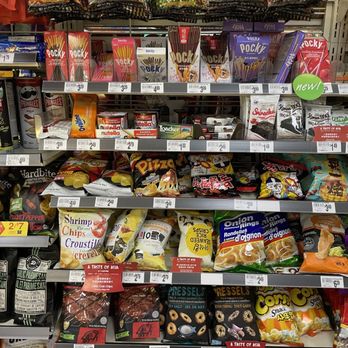 7-Eleven - a variety of snacks in a grocery store - Convenience Stores Near Me - Toronto, Ontario 7-Eleven - a variety of snacks in a grocery store - Convenience Stores Near Me - Toronto, Ontario