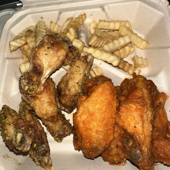 Dogs Chicks - Wings and fries - Chicken Wings Near Me - Los Angeles, California Dogs Chicks - Wings and fries - Chicken Wings Near Me - Los Angeles, California