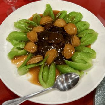 KW Cafe - Braised abalone with shiitake mushrooms and veggies - Hong Kong Style Cafe Near Me - Rowland Heights, California