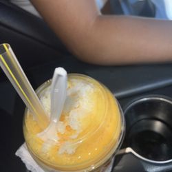 El Raspadito - Vanilla raspado with lechera.