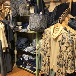 April Cornell - Ladies dresses, tunics, bags, pillows, and Spartina!