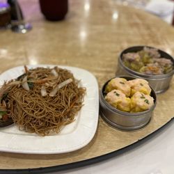 Crown Seafood Restaurant - 67. Egg Noodle with Special Sauce