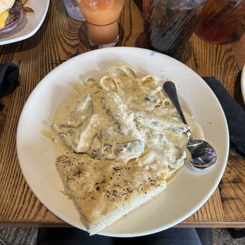 Local Goat - New American Near Me - Pigeon Forge, Tennessee