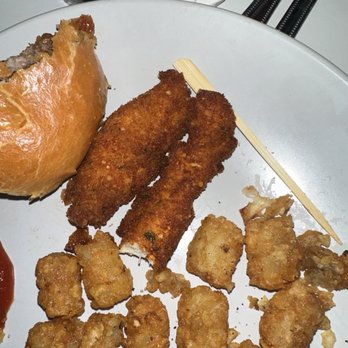 Bobcat Bonnie's Ferndale - The small Chicken tenders - Gastropubs Near Me - Ferndale, Michigan
