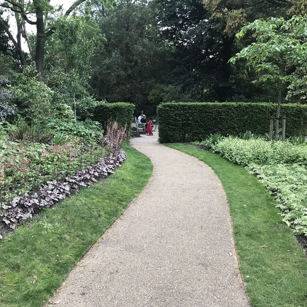 Kensington Gardens - The Flower Walk - Parks Near Me - London, XGL