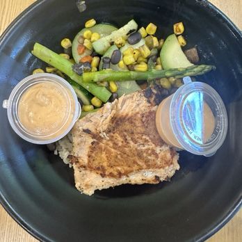 Clean Eatz - Build your own bowl Salmon - Wraps Near Me - Jacksonville, Florida Clean Eatz - Build your own bowl Salmon - Wraps Near Me - Jacksonville, Florida