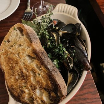 Le Bouchon - Mussels - French Near Me - Chicago, Illinois