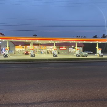 Zippy J’s - a gas station at night - Convenience Stores Near Me - Longview, Texas
