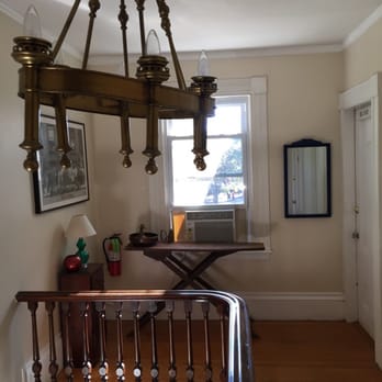 The Stepping Stone Inn - Bed & Breakfast Near Me - Salem, Massachusetts