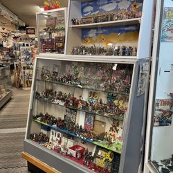 Auntie Em's Miniatures - Inside store