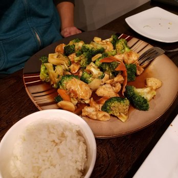 Sushi UNI - Chicken and broccoli - Sushi Bars Near Me - Lenexa, Kansas