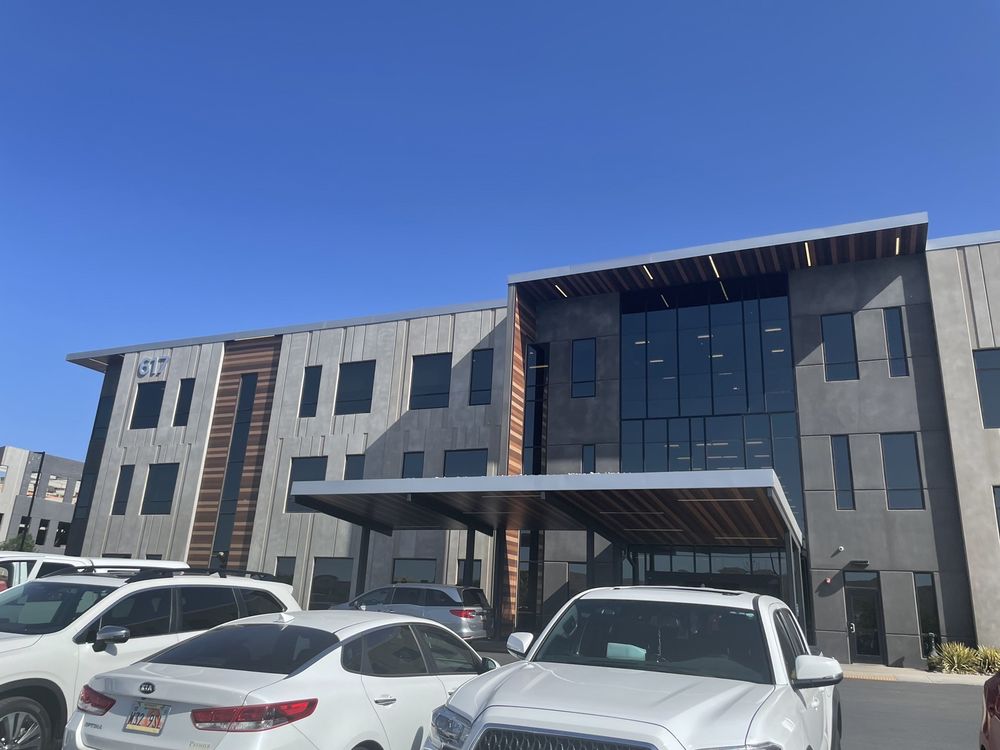 SAINT EYE CENTER Updated September 2024 14 Photos 1054 E