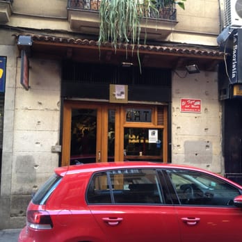 El Tigre - The entrance; easy to miss! - Tapas Bars Near Me - Madrid, M
