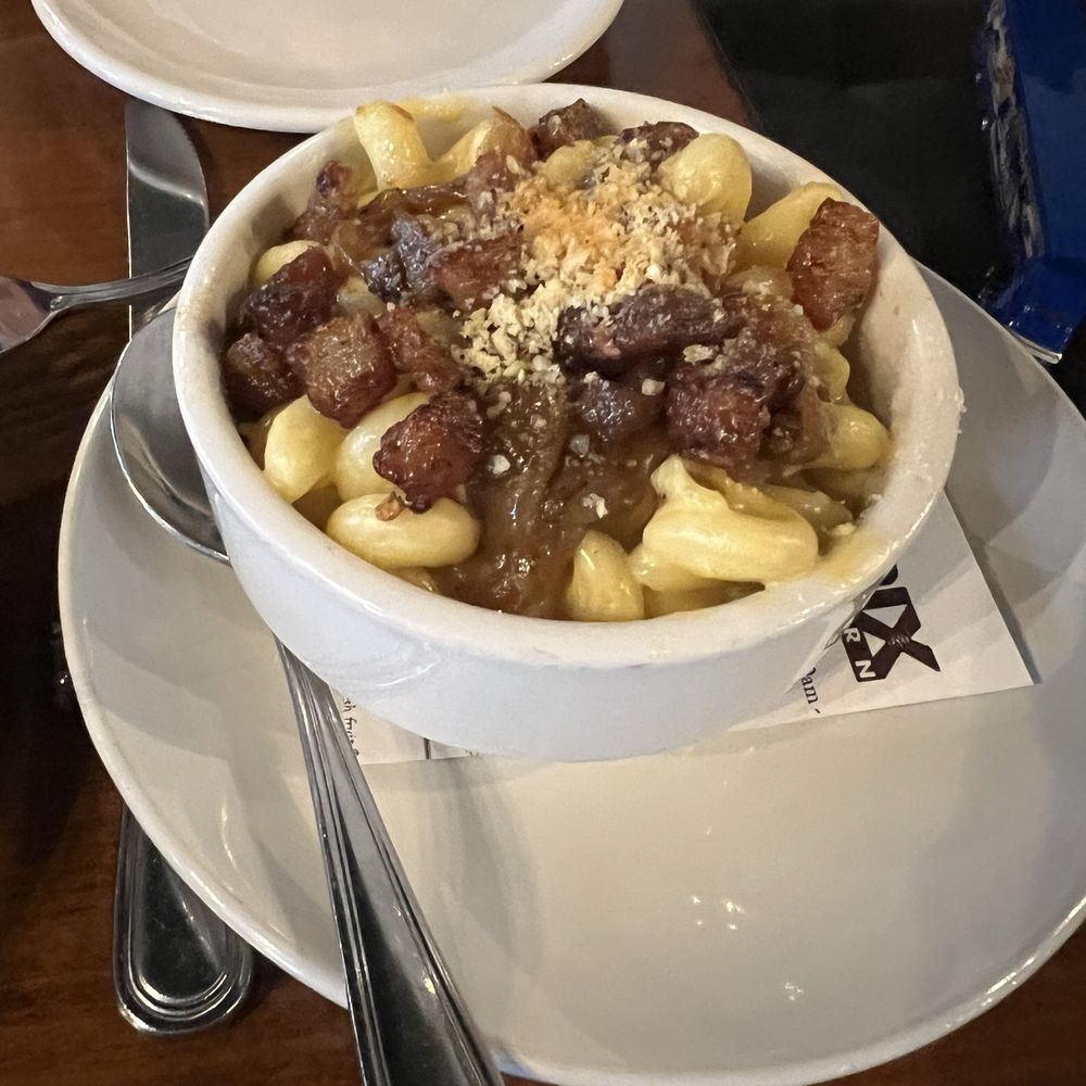 Brix Tavern - Tualatin - Bacon Mac and cheese - Breakfast & Brunch Near Me - Tualatin, Oregon
