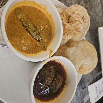Ipoh Kopitiam - Roti canai with beef rendeng - Malaysian Near Me - Alhambra, California
