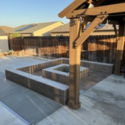 C&N Concrete - Concrete fire pit