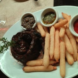 Mamajuana Cafe Paterson - Skirt steak with yuca frita