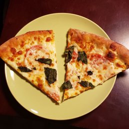 Margherita pizza Margherita pizza