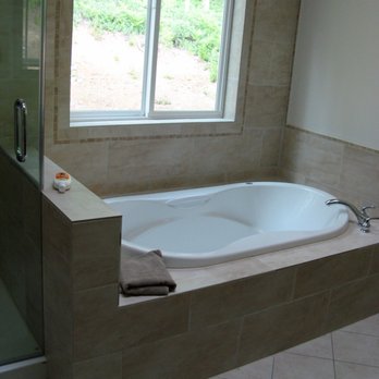 Spirit Bear Construction - a bathtub in a bathroom - General Contractors Near Me - Canmore, Alberta Spirit Bear Construction - a bathtub in a bathroom - General Contractors Near Me - Canmore, Alberta