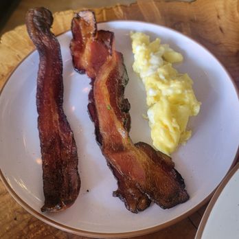 Elements Restaurant - Eggs and Bacon - Breakfast & Brunch Near Me - Vancouver, Washington