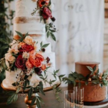 Vrinspirations - Cake floral design - Party & Event Planning Near Me