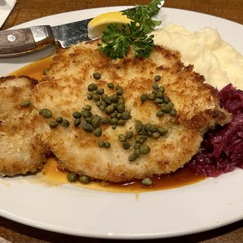 Frankie Bones Hilton Head - SCHWEINE SCHNITZEL - Italian Near Me - Hilton Head Island, South Carolina Frankie Bones Hilton Head - SCHWEINE SCHNITZEL - Italian Near Me - Hilton Head Island, South Carolina