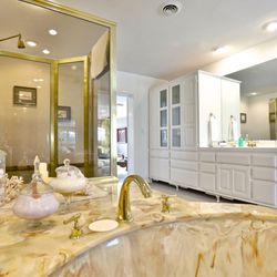 Mulberry Manor Bed and Breakfast