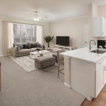Elate Royal Oaks - Kitchen and Living Room - Apartments Near Me - Houston, Texas Elate Royal Oaks - Kitchen and Living Room - Apartments Near Me - Houston, Texas