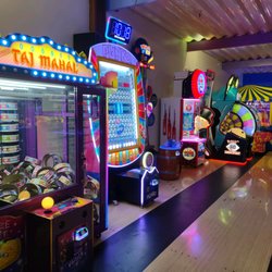 Rice Shopping Center - Arcade Alley at Kauai Bowl