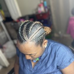 234 Braiding Lounge - Feed in braids