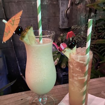 Lei Low - Holiday drinks - Cocktail Bars Near Me - Houston, Texas