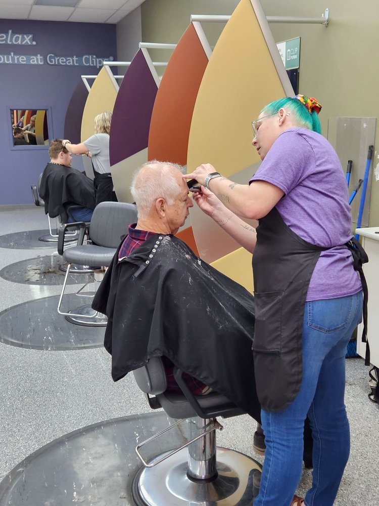 GREAT CLIPS Updated September 2024 2748 N Lake Dr, Columbia, South