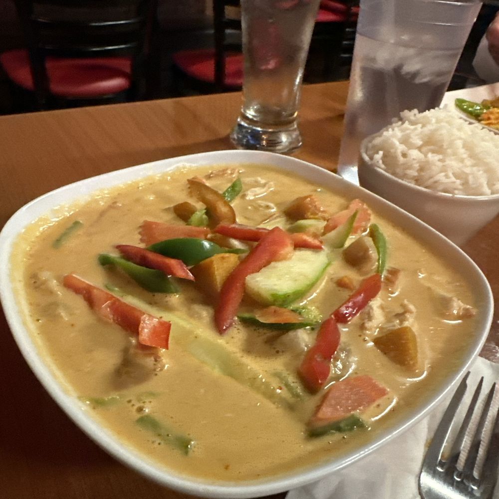 Noom Thai Bistro - Red Curry with extra vegetables. - Thai Near Me - Jacksonville, Florida Noom Thai Bistro - Red Curry with extra vegetables. - Thai Near Me - Jacksonville, Florida