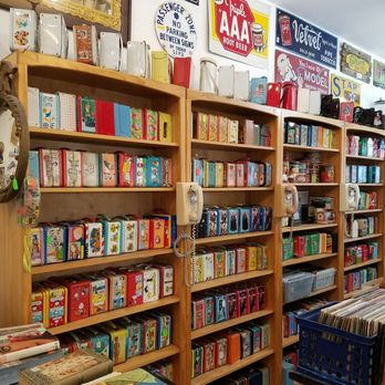 Burbank Antiques - The biggest selection of lunch boxes we have ever seen! - Antiques Near Me - Burbank, California