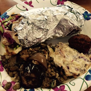 Royal Egyptian Cuisine - Chicken shawarma with sides - Food Trucks Near Me - Berkeley, California