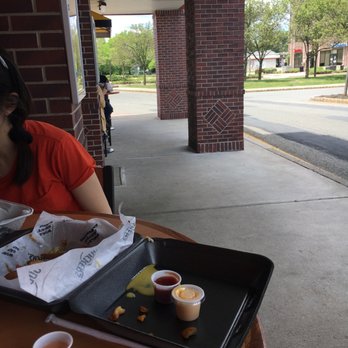 Fuddruckers - Outdoor seating - Burgers Near Me - Succasunna, New Jersey