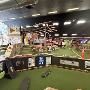 Big Putts Mini Golf - Indoor - Mini Golf Near Me - Greenfield, Wisconsin