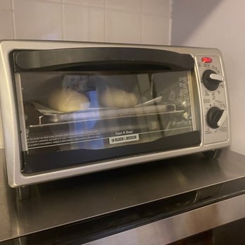 Beach Plum Resort - Toaster was perfect. You have to bring your own croissants. Tip... They rose perfectly overnight in the microwave. - Hotels Near Me - Montauk, New York